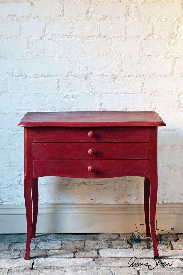Annie Sloan Chalk Paint Liter - Burgundy.