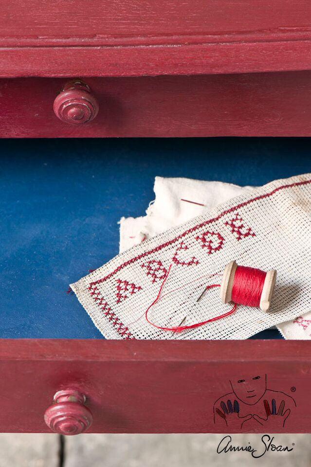 Annie Sloan Chalk Paint Liter - Burgundy.
