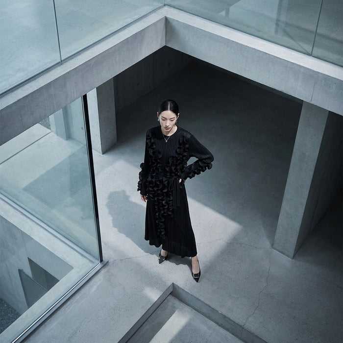 Robe longue plissée noire à manches longues - Mode Coréenne Élégante