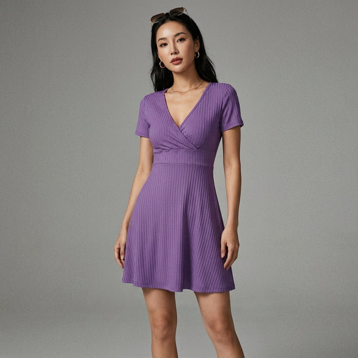 Robe courte noire à volants et col V - K-fashion élégante femme - Taille S