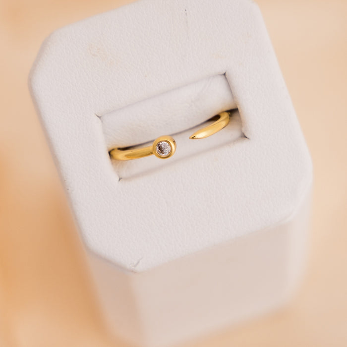 Fine Line Ring