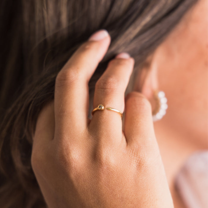 taudrey fine line ring