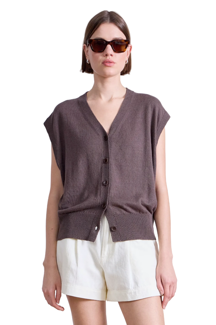 Fine Weight Cropped Vest