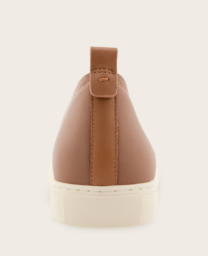GENTLE SOULS - Cainey Stretch Leather Slip On Sneaker