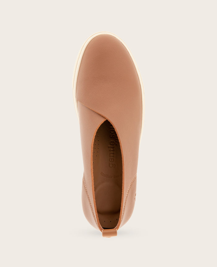 GENTLE SOULS - Cainey Stretch Leather Slip On Sneaker