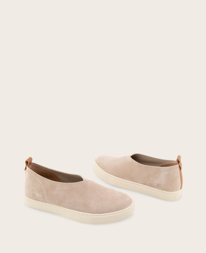 GENTLE SOULS - Cainey Stretch Suede Slip On Sneaker