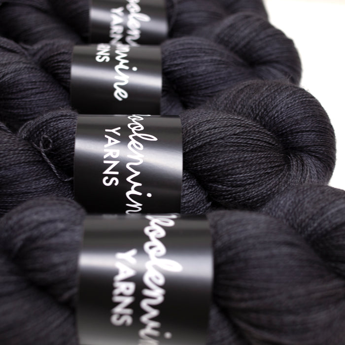 Grimm, INFINITE LACE