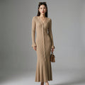 Robe longue en maille col V noire, style élégant K-fashion. Idéale pour l'automne et le printemps. - Taille S