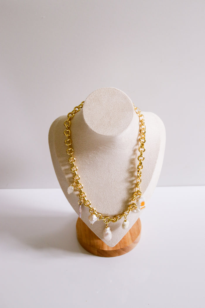 Pearl Moment Necklace
