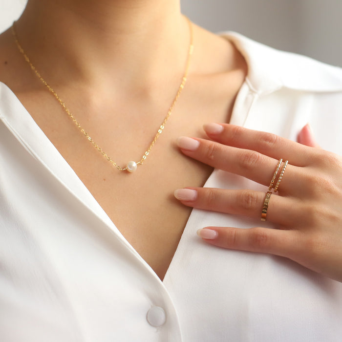 taudrey pearl necklace