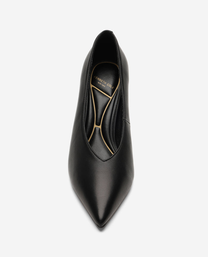 Perfecto Leather High Vamp Pump
