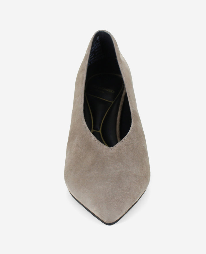 Perfecto Suede High Vamp Pump