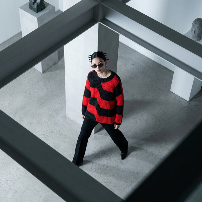Pull rayé col rond oversize noir et rouge - Mode K-fashion femme