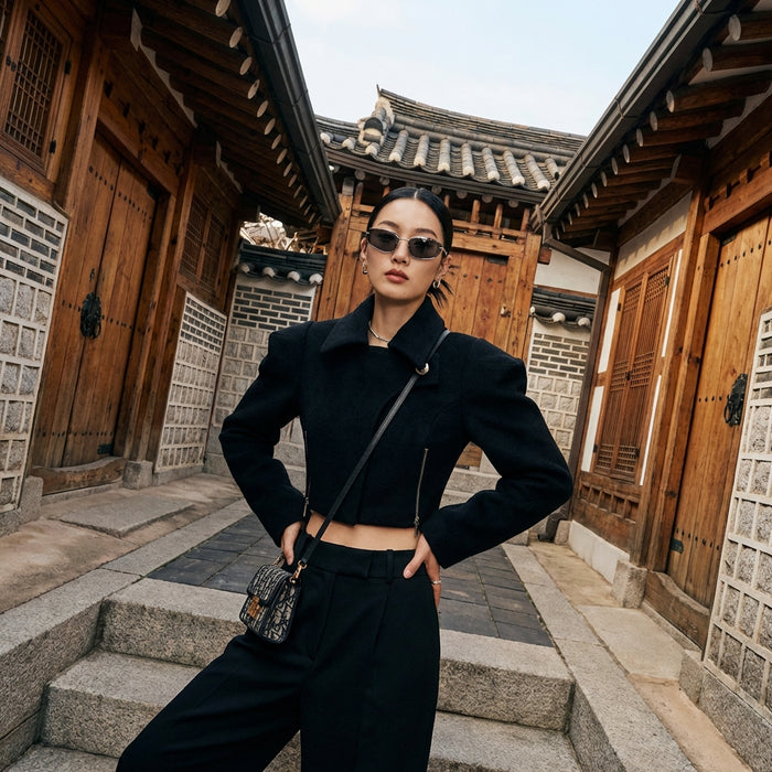 Veste courte noire à épaulettes pour femme - K-fashion structurée