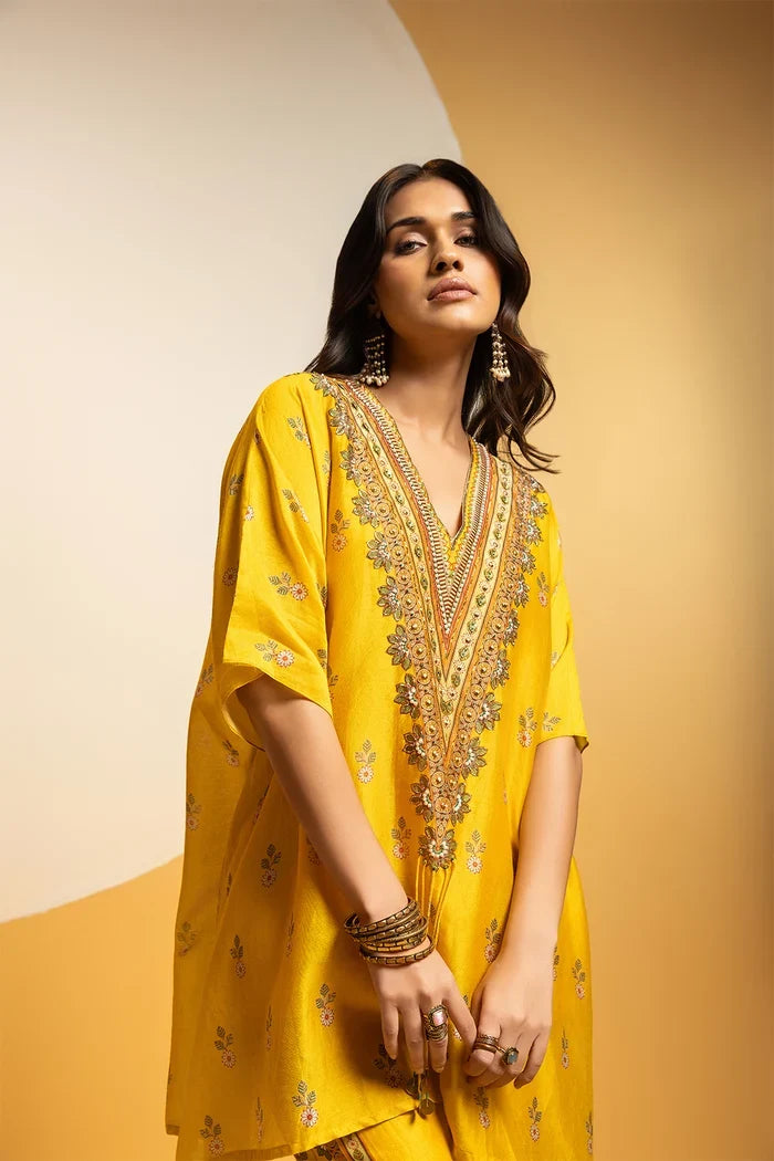 Taarani V-Neck Kurta Set Singapore