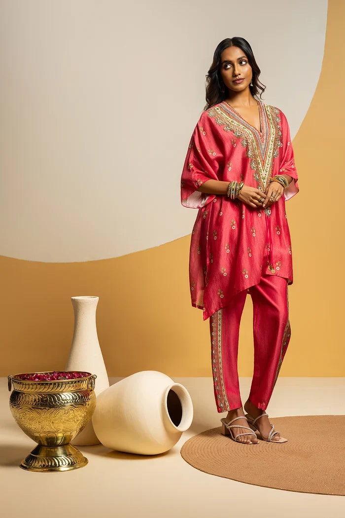 Designer Taarani V-Neck Kurta Set