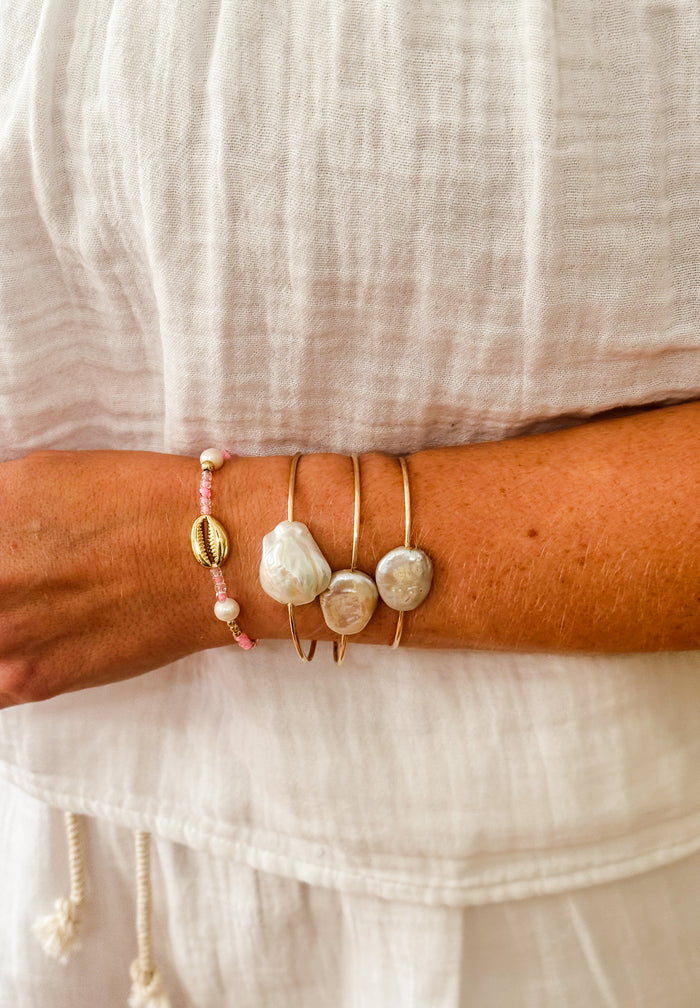 The Blush Shell Bracelet