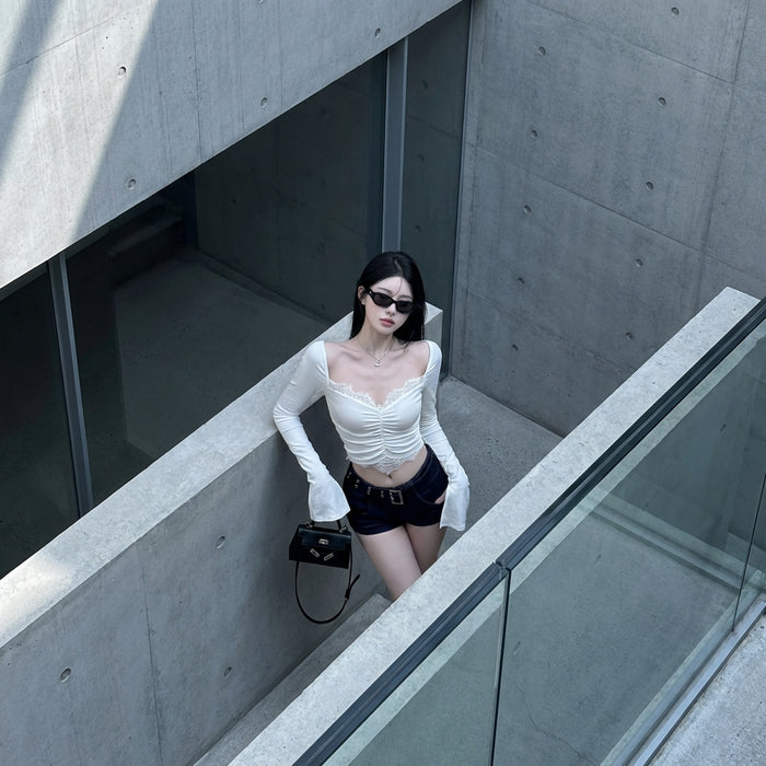 T-shirt femme col V manches évasées, mode coréenne et chic - Koreanxwear